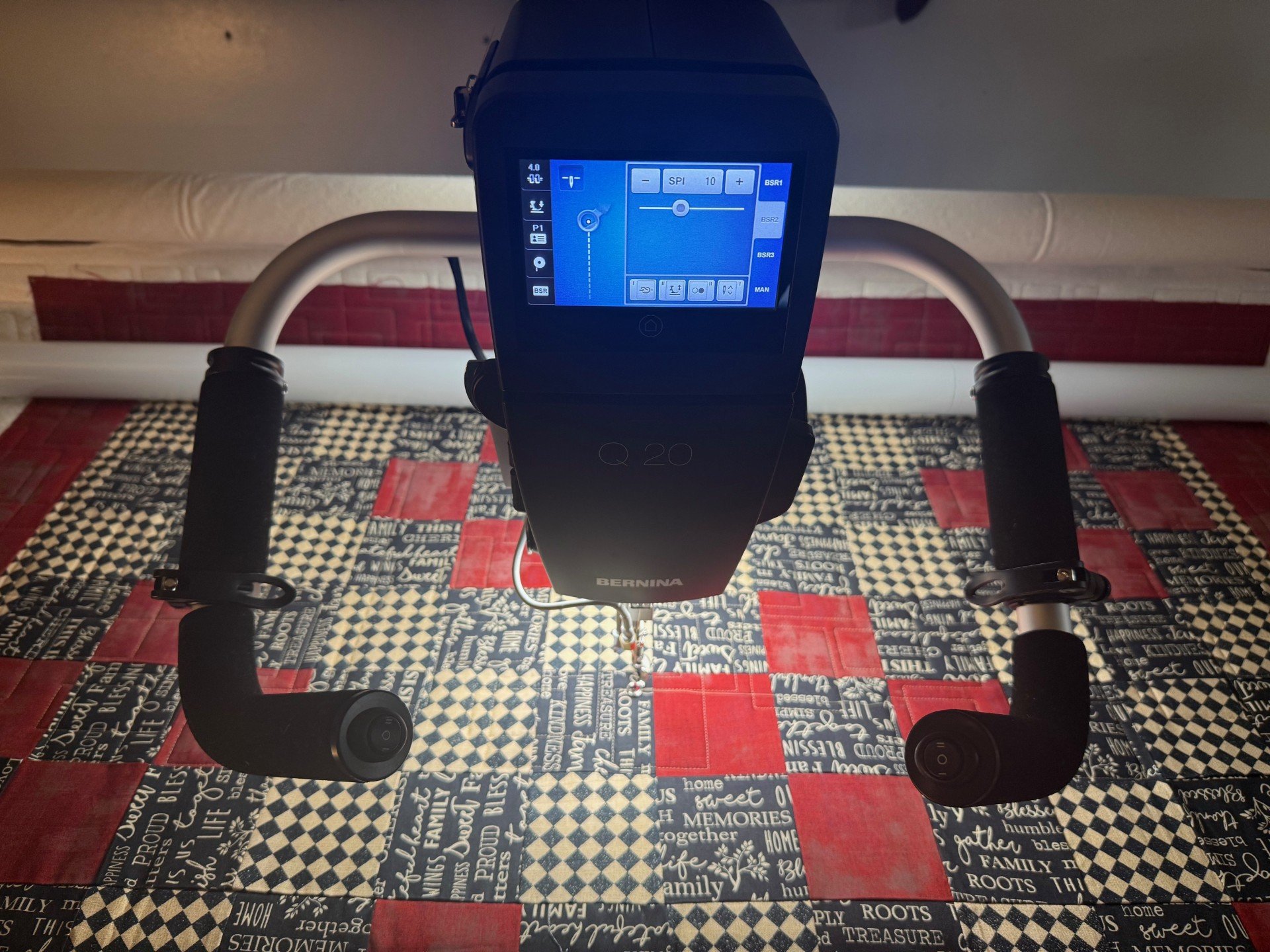 Bernina Q20 longarm in the Livin' Stitchin' studio